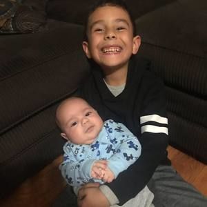 Meet your Posher, Gerardo-angelica